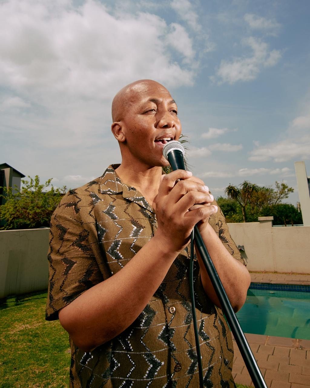 C’ya singing live